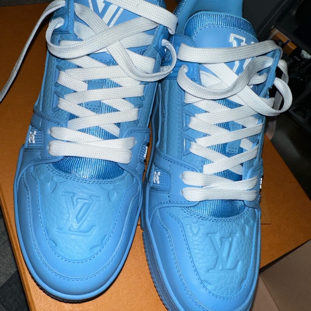 NWT Louis Vuitton Trainers Blue Embossed Monogram - Picture 5 of 10